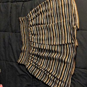 Knee length Skirts , size XL